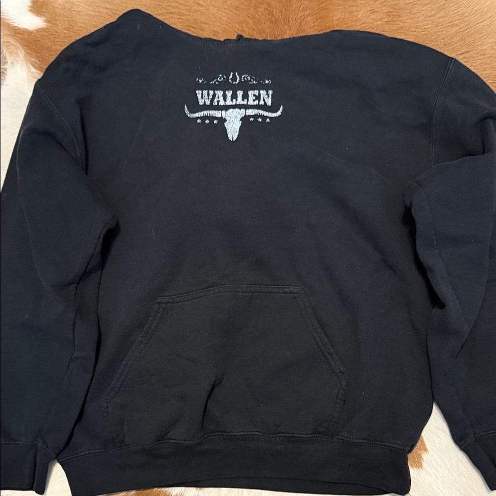 Women’s Morgan Wallen sweatshirt